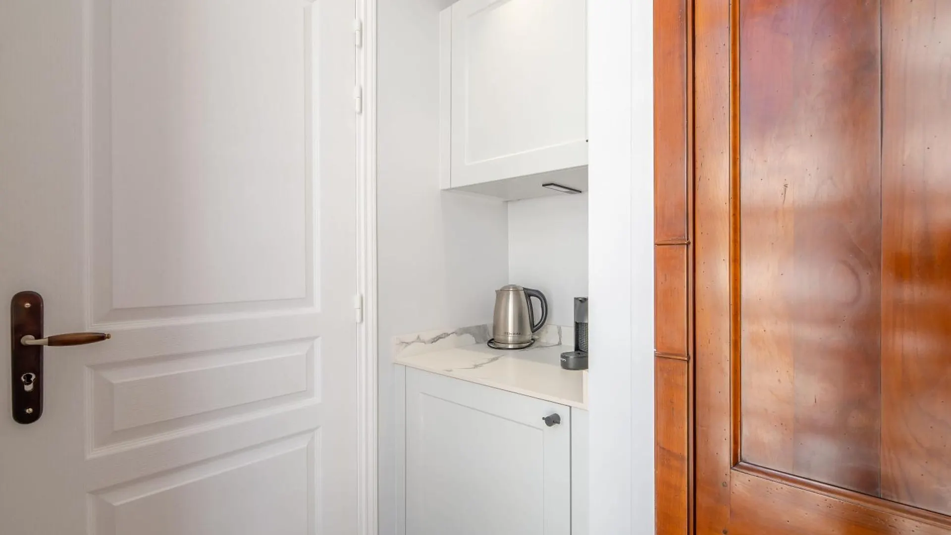 La Guitare 31 - Nice, Modern Studio In Center Of Cannes, Right Behind Grand Hotel 0*, Cannes France